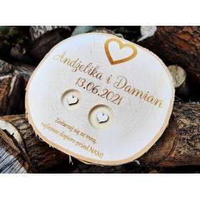 Rustykalna podstawka pod obrączki