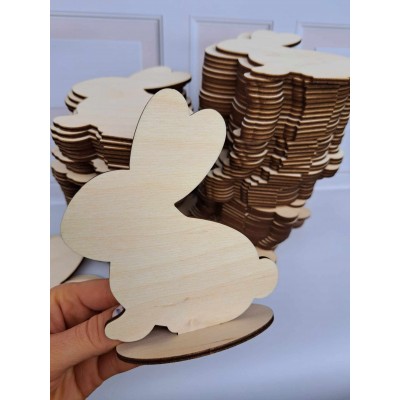 Drewniany zając na podstawce Wzór nr. 1